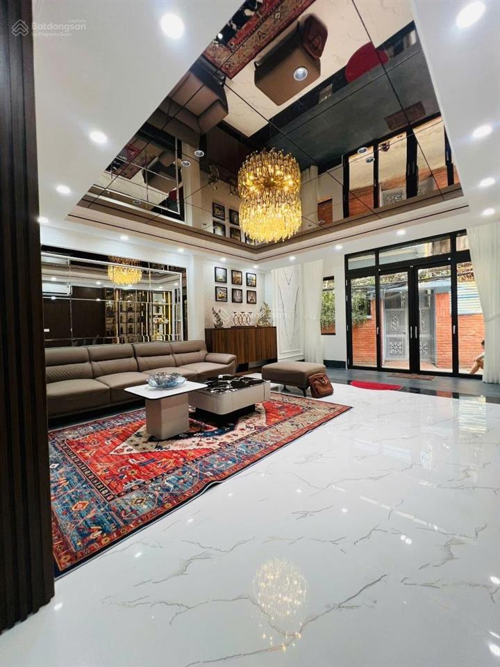 Siêu phẩm hào nam lô góc 61m ,6t mt 5m 17.5 tỷ 2 thoáng thang máy