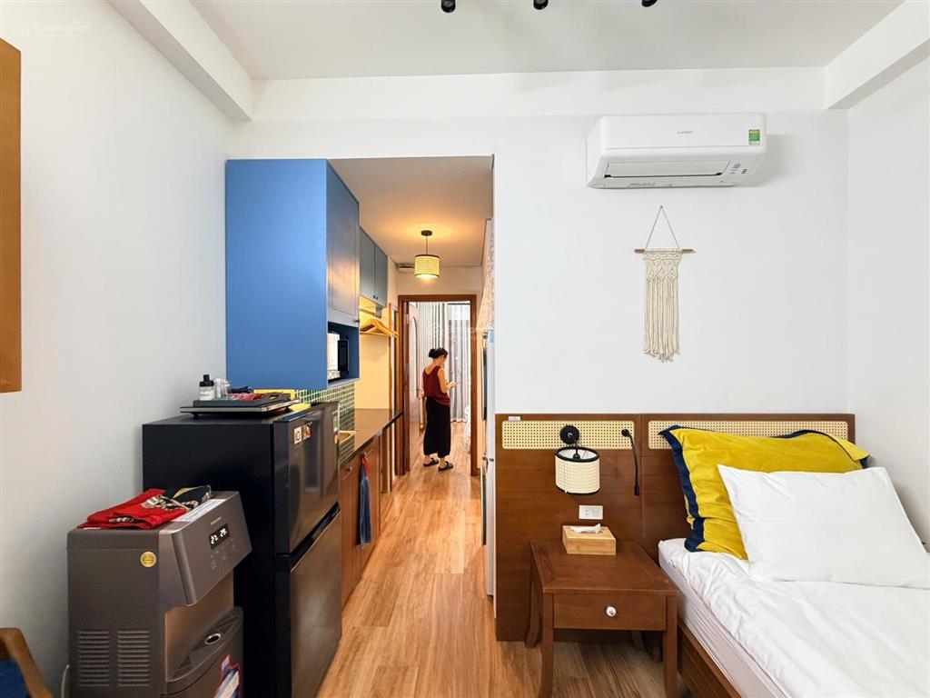 Dòng tiền 1,8 tỷ/ 1 năm  9 tầng thang máy mặt phố phạm hồng thái  cửa bắc