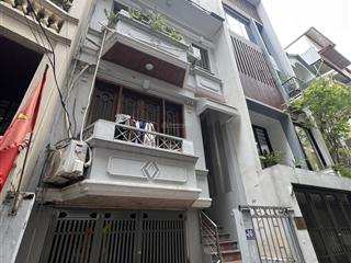 Phân lô hoàng cầu  65m, 5t, mt 5m  2 thoáng  cách phố 30m  oto vào nhà  giá nhỉnh 25 tỷ
