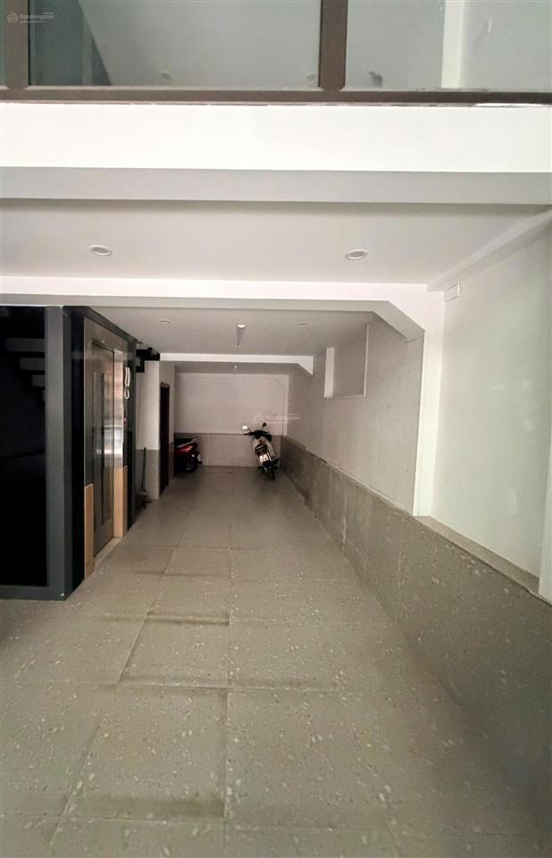 Mặt phố hoàng cầu  48m  9 tầng thang máy
