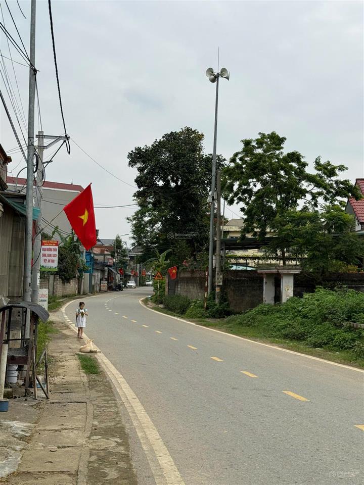 Bán đất tân xã 93m2 ngay trục chính giá 2,45tỷ
