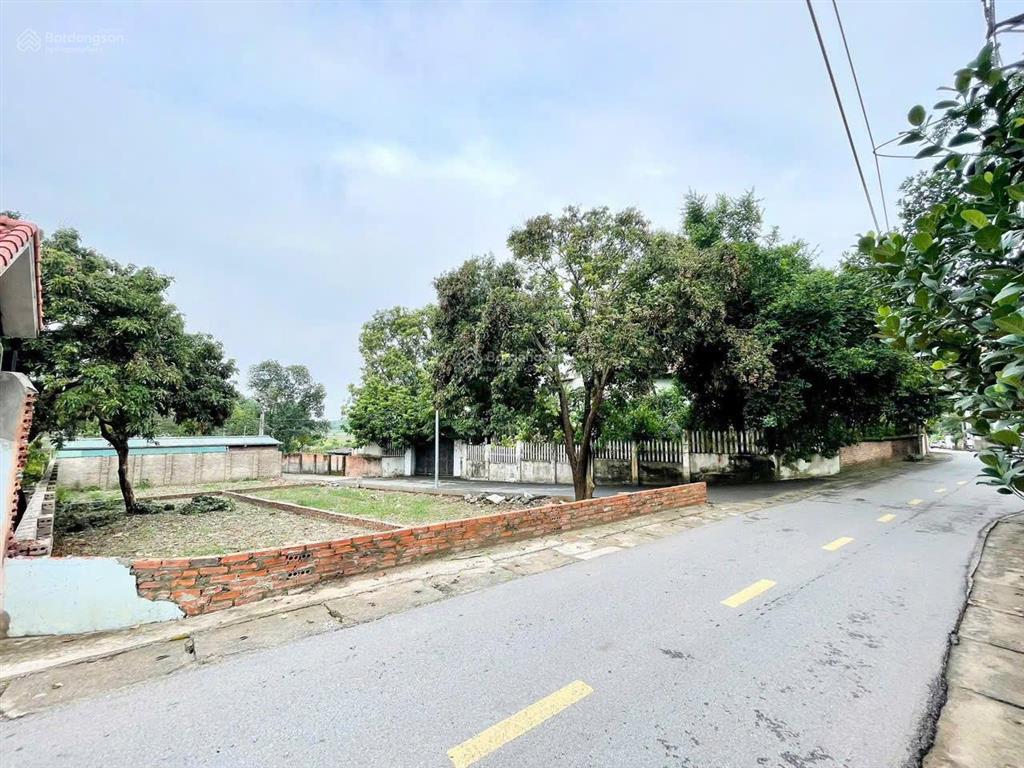 Bán mảnh đất 123m2 ngay trục đường chính của hòa lạc