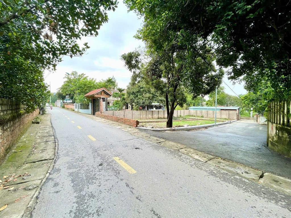 Bán mảnh đất 123m2 ngay trục đường chính của hòa lạc