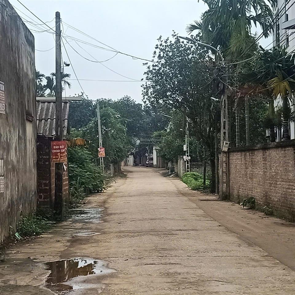 Cần chuyển nhượng gấp mảnh đất ngay trung tâm hòa lạc 100m2 giá 2,3 tỷ