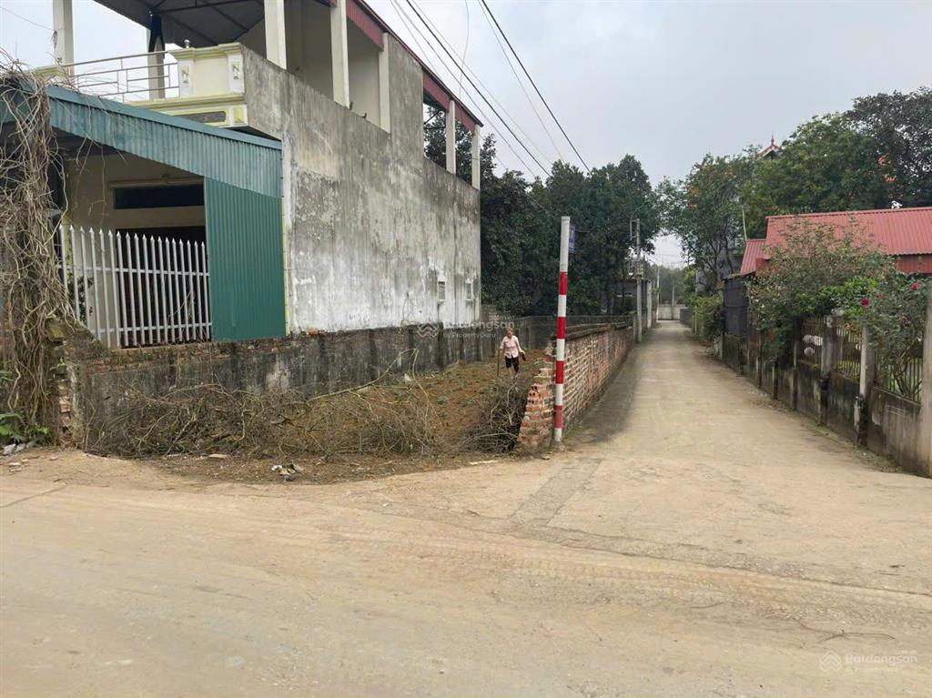 Ngộp bank cần chuyển nhượng 103m2 ngay tân xã hòa lạc