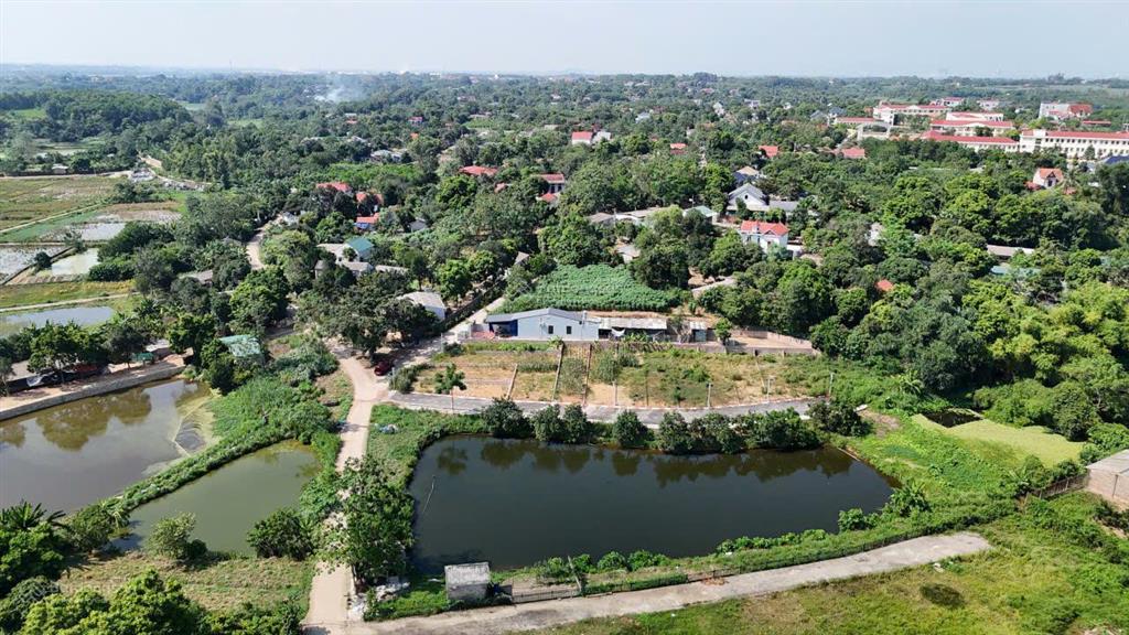 Cần bán nhanh mảnh đất 108m2 ngay trục chính làng