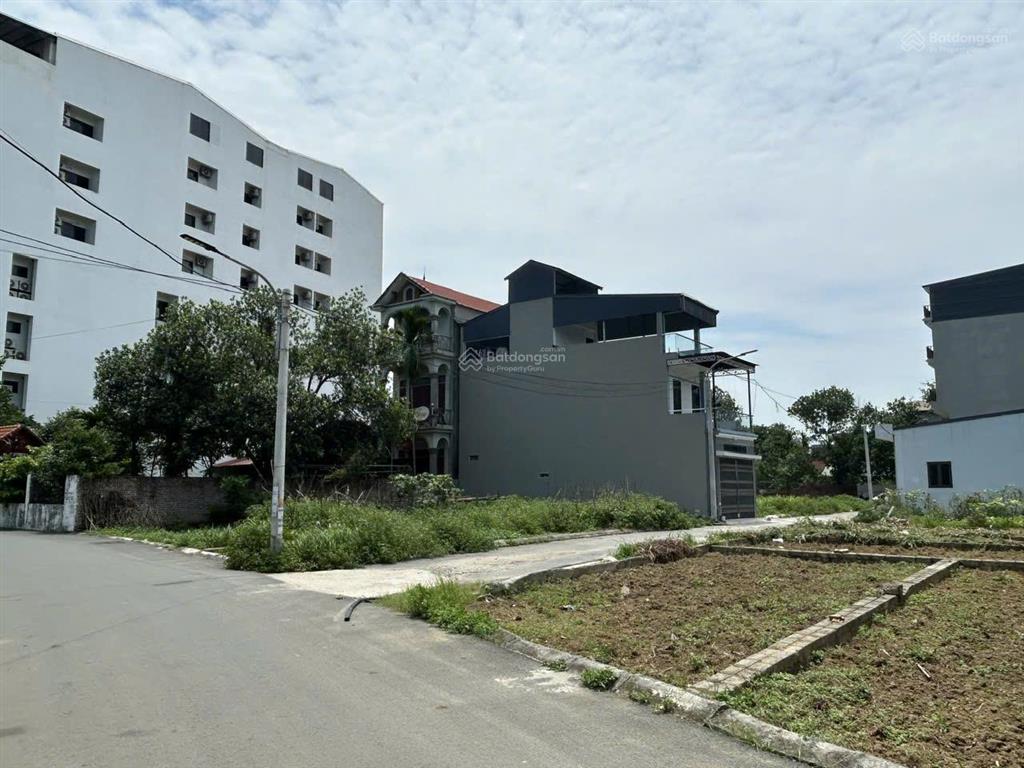 Bán 80m2 giá 2,1 tỷ cách đại học fpt hòa lạc 1,8km