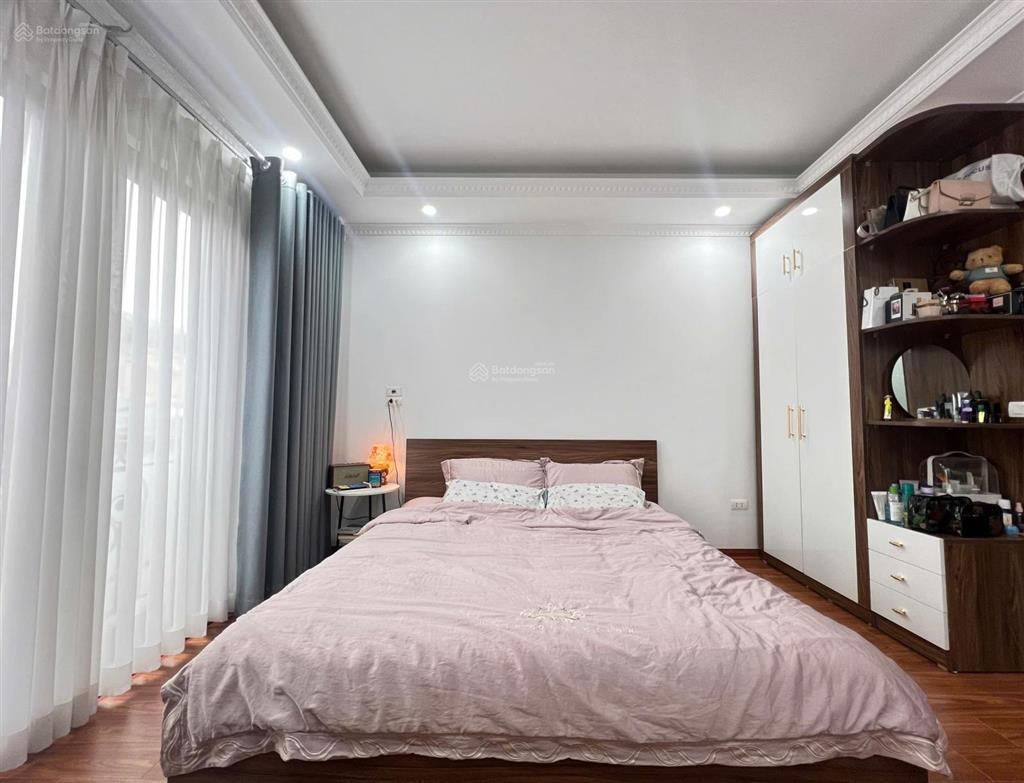 Chính chủ, bán nhà 43m, 5 tầng, ngõ trạm bơm, văn điển, thanh trì