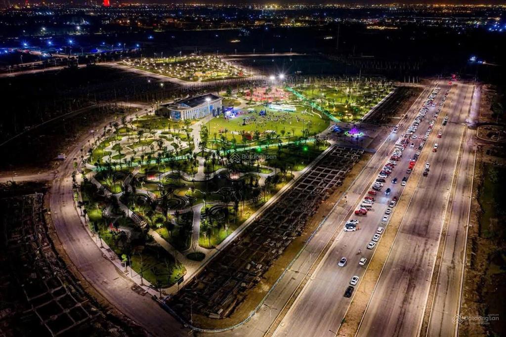 Th246 biệt thự vvip tại vin dương kinh với dt sử dụng 571m² xây thô 4 tầng ôm công viên lớn