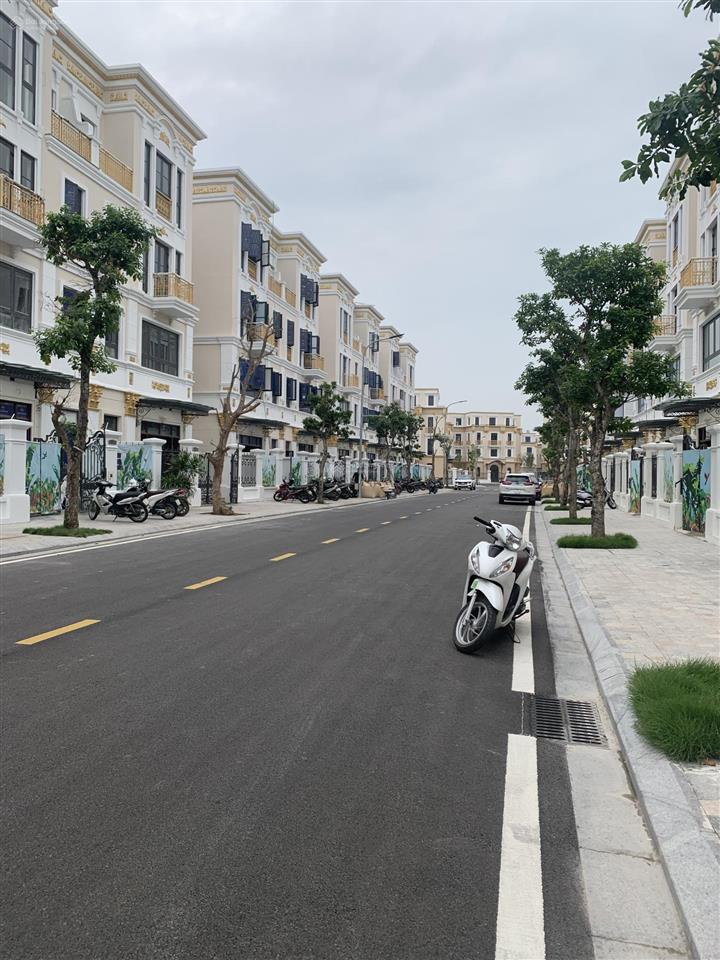 Cắt lỗ 3 tỷ, biệt thự sl hoàng gia 12,5 tỷ  180m2, đông bắc, 4 tầng