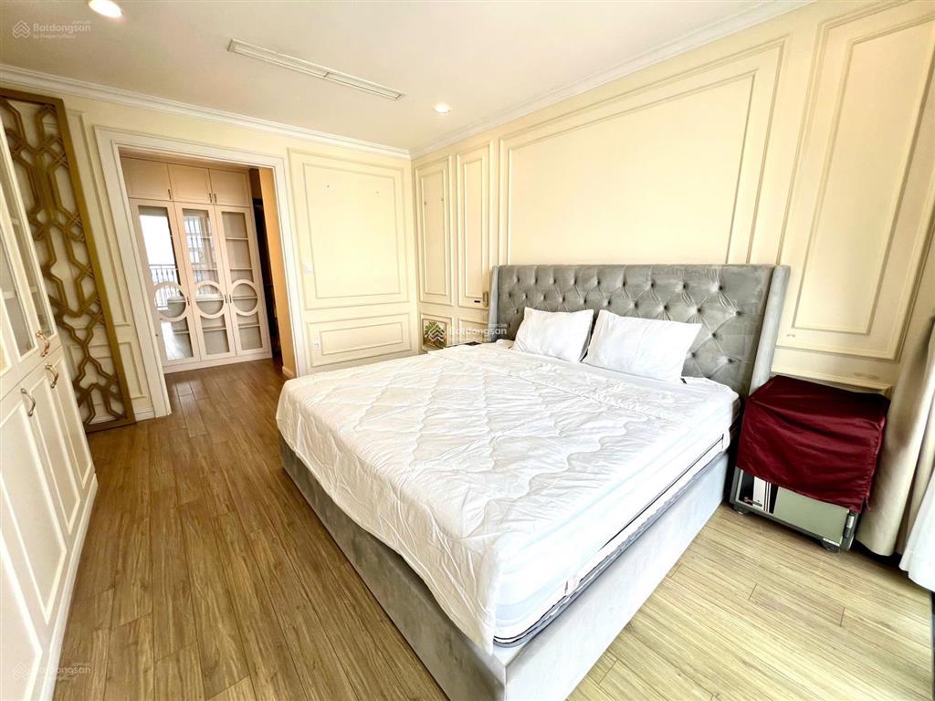 Chính chủ cho thuê park legend giáp phú nhuận 100m2 , 3pn = 18tr,  0932 874 ***  hoà