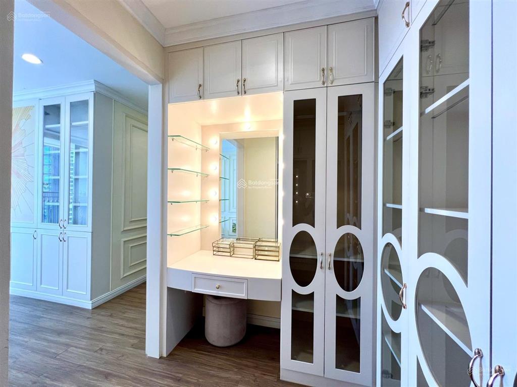 Chính chủ cho thuê park legend giáp phú nhuận 100m2 , 3pn = 18tr,  0932 874 ***  hoà