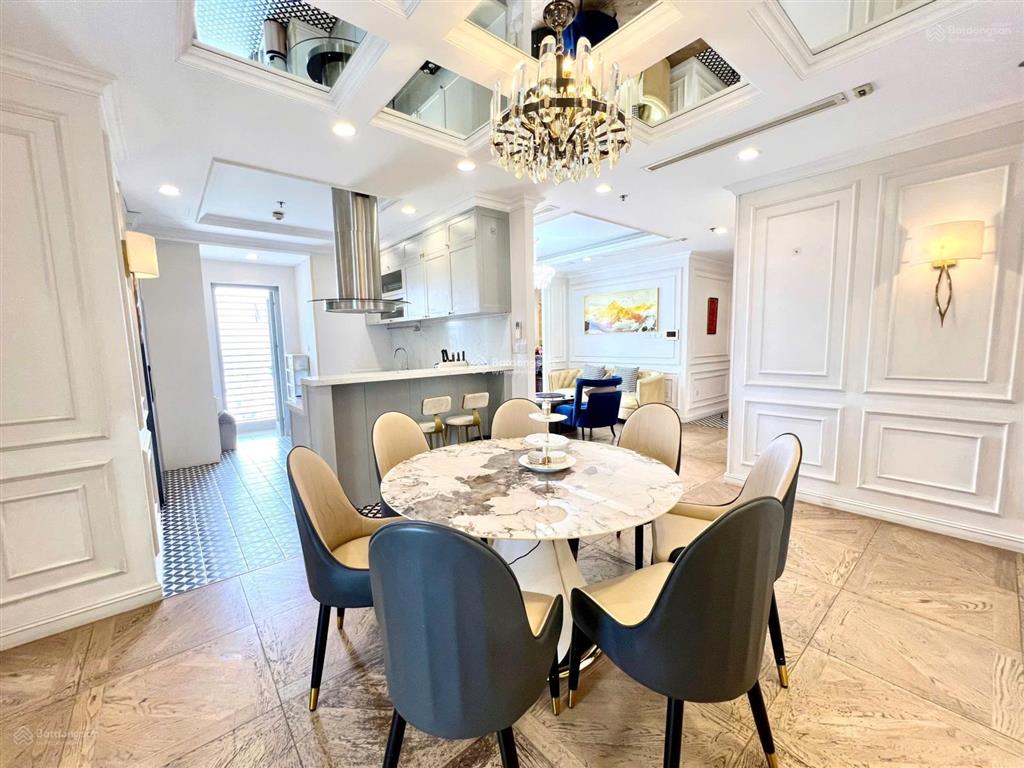 Cho thuê gấp chcc oriental plaza, tân phú. dt 82m2, 2pn, 2wc. giá 10tr  0932 874 ***  hoà