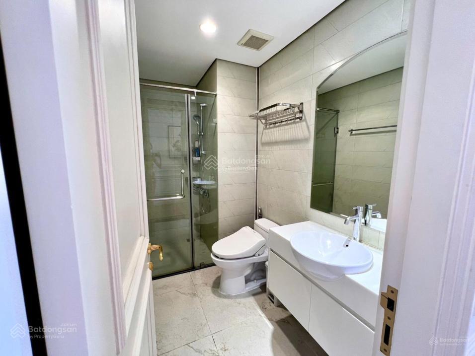 Cho thuê gấp chcc oriental plaza, tân phú. dt 82m2, 2pn, 2wc. giá 10tr  0932 874 ***  hoà