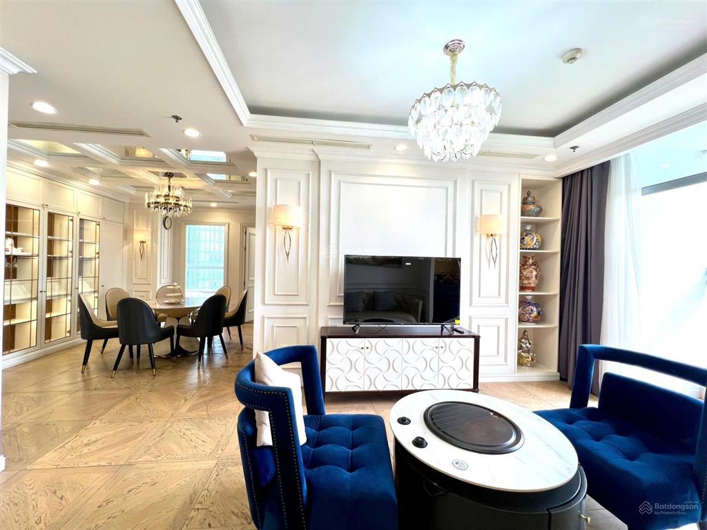 Cho thuê gấp chcc oriental plaza, tân phú. dt 82m2, 2pn, 2wc. giá 10tr  0932 874 ***  hoà