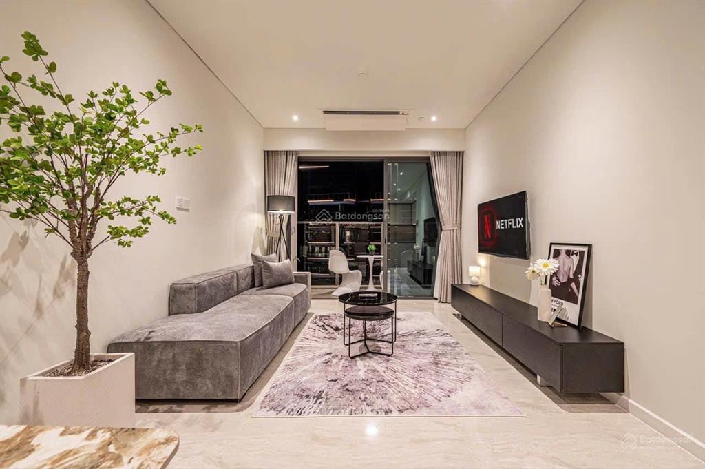 Chính chủ bán căn hộ chung cư oriental plaza, q. tân phú, 82m2, giá 3tỷ8,  0932 874 ***  hoà