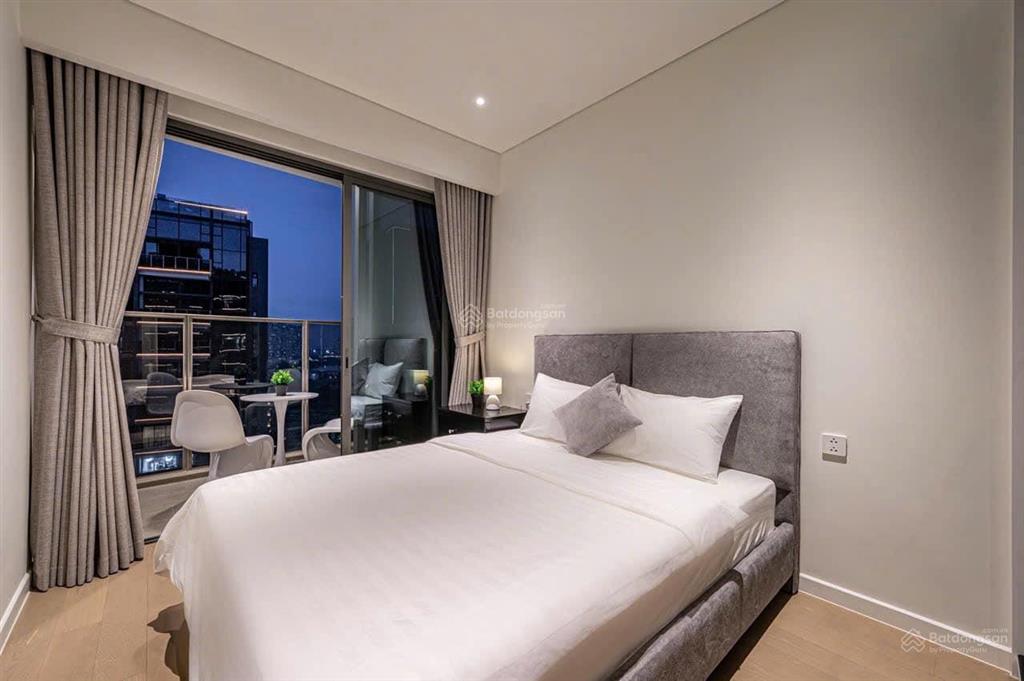 Chính chủ bán căn hộ chung cư oriental plaza, q. tân phú, 82m2, giá 3tỷ8,  0932 874 ***  hoà