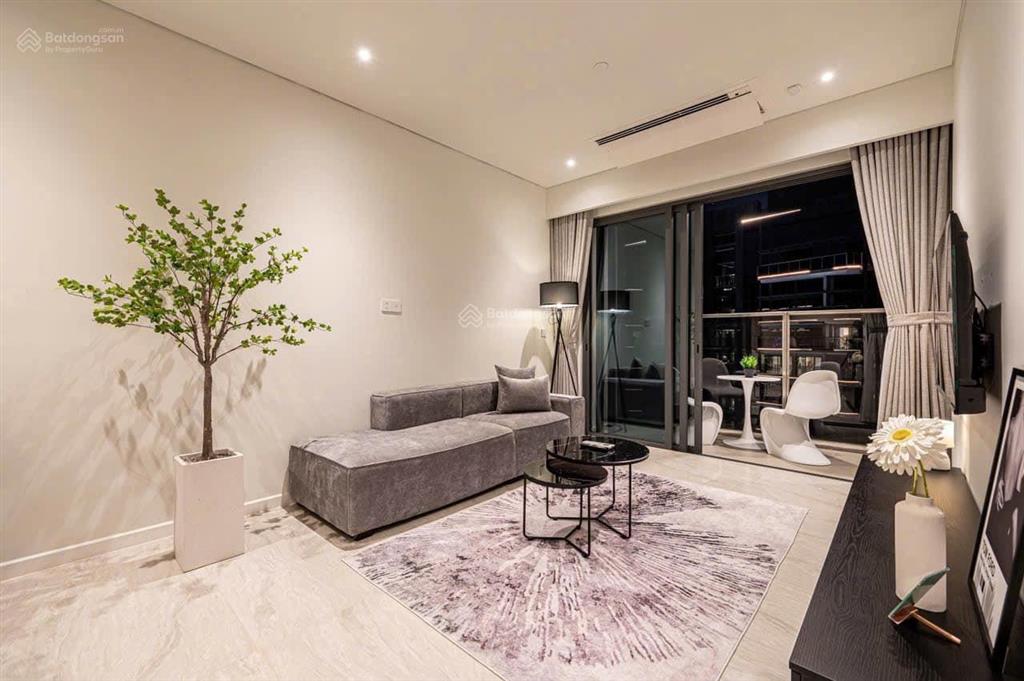 Mình cần bán chcc summer square  quận 6. dt 52m2, 1pn, 1wc. giá 2.55 tỷ,  0932 874 ***  hoà