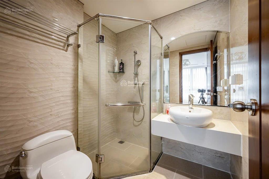 Bán gấp căn hộ chung cư xi grand court quận 10 dt. 75m2 2pn 2wc giá 6 tỷ3, sổ  0932 874 ***  hoà