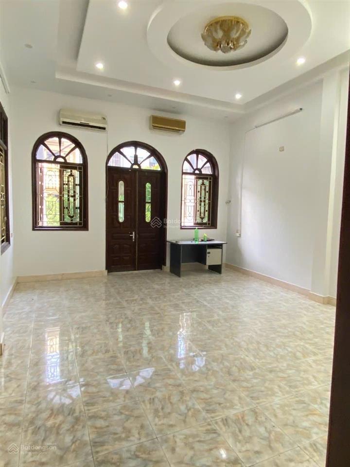Cho thuê tầng 2 và 3 nhà mặt đường hàn thuyên, việt trì, phú thọ, phù hợp dạy thêm, trị liệu đông y