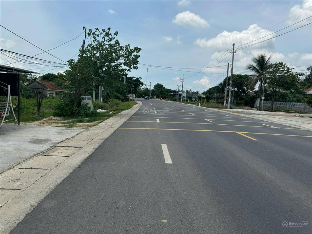 Bán 1,4 ha đất mt sát ubnd x. ninh tây  có 3000m2 thổ cư  thu về 300 tỷ từ 50 căn villa.