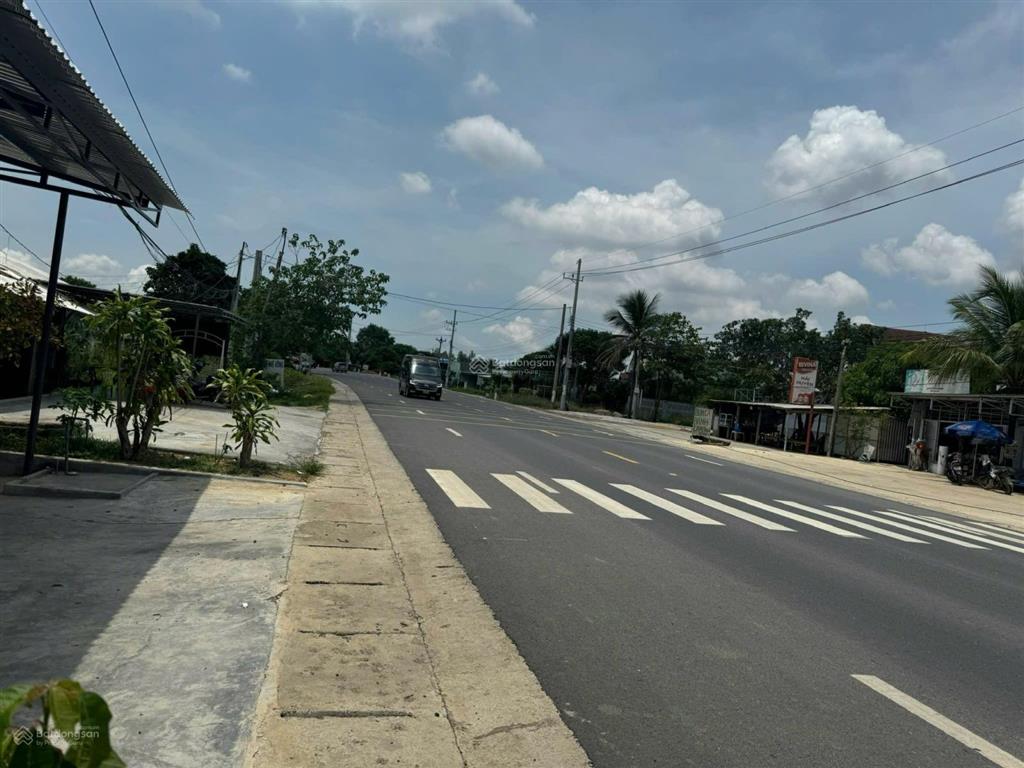 Bán 1,4 ha đất mt sát ubnd x. ninh tây  có 3000m2 thổ cư  thu về 300 tỷ từ 50 căn villa.
