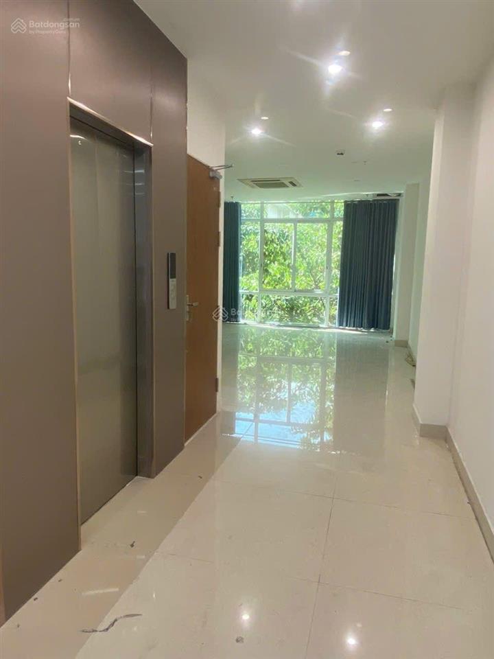 Cho thuê np đẹp xuất sắc tại nguyễn hoàng tôn, 30 triệu, 250m2