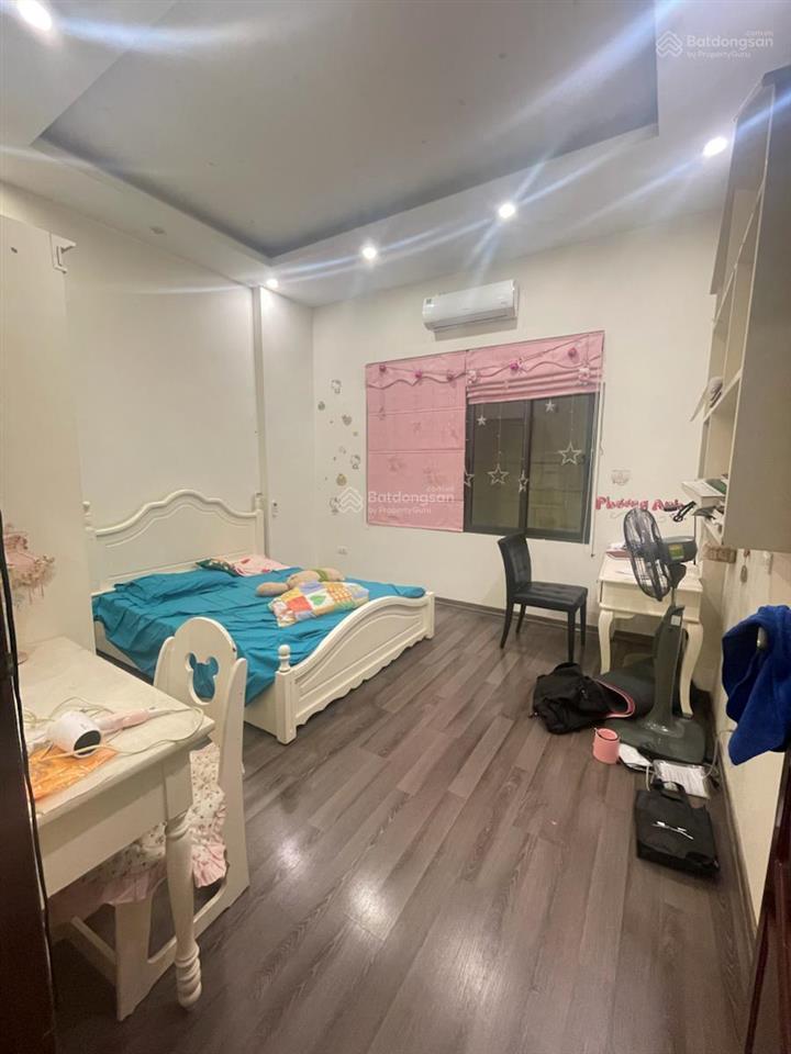 Siêu hiếm nhà phân lô trung kính  60m x 5 tầng x 4,5m mặt tiền x 28 tỷ. vỉa hè, ô tô tránh,nhà đẹp