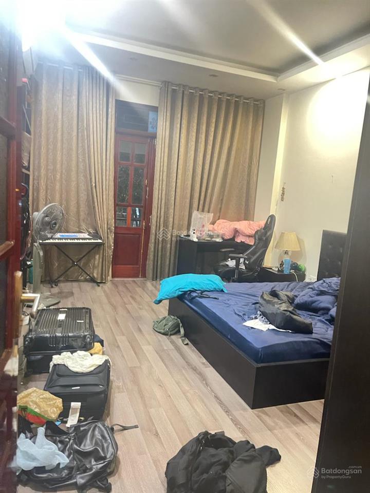 Siêu hiếm nhà phân lô trung kính  60m x 5 tầng x 4,5m mặt tiền x 28 tỷ. vỉa hè, ô tô tránh,nhà đẹp