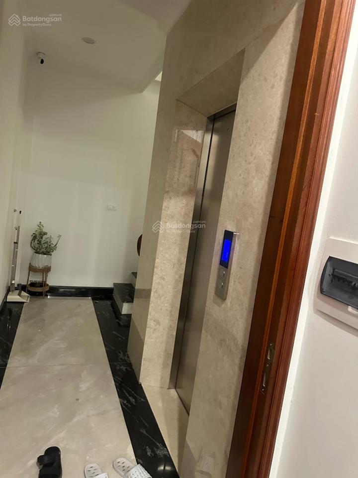 Siêu hiếm bán nhà mặt phố đội cấn  ba đình 80m x 5 tầng thang máy x 6m mặt tiền x 23 tỷ,ô tô tránh