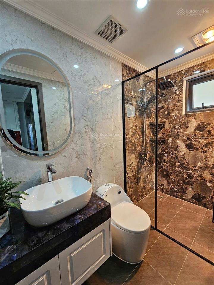 Cắt lỗ 2 tỉ. bán nhanh nhà mặt phố đại la 40m2 x 7 tầng thang máy x 5m mặt tiền x 29tỷ. kinh doanh