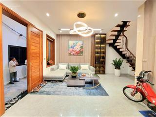 Bán nhà bạch mai  phân lô  50m2 x 6 tầng thang máy x 6m mặt tiền x 13,9 tỷ. nhà mới đẹp xịn.