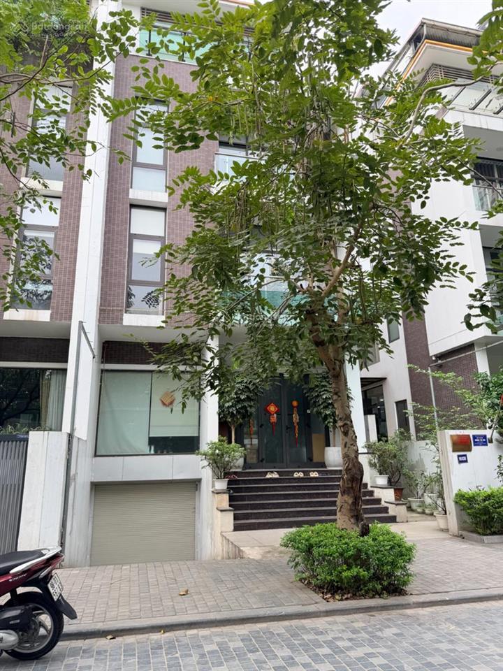 Bán nhà phân lô lê văn lương vỉa hè ô tô tránh 120m2 x 5 tầng thang máy x 10m mặt tiền x 45 tỷ.
