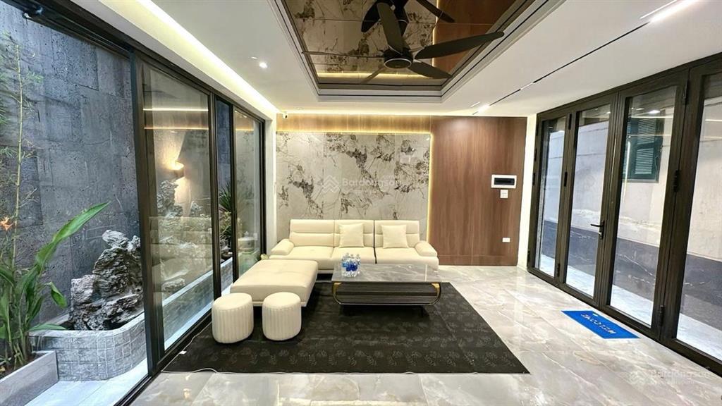 Hạ chào 3 tỷ. bán căn nhà xây mới tại hoàng văn thái  thanh xuân  50m x 6 tầng thang máy x 12,5đ