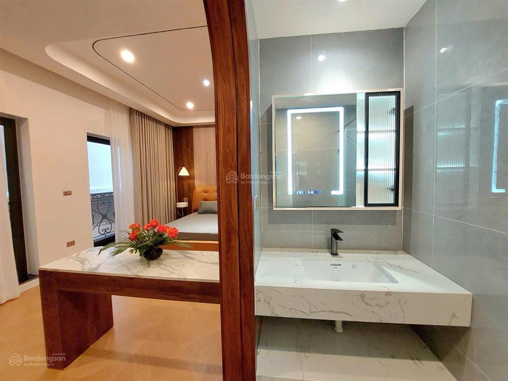 Giảm chào 2 tỷ. bán nhà phố bạch mai, 50m2 x 6 tầng thang máy x 5m mặt tiền x 13 tỷ. nhà mới đẹp.