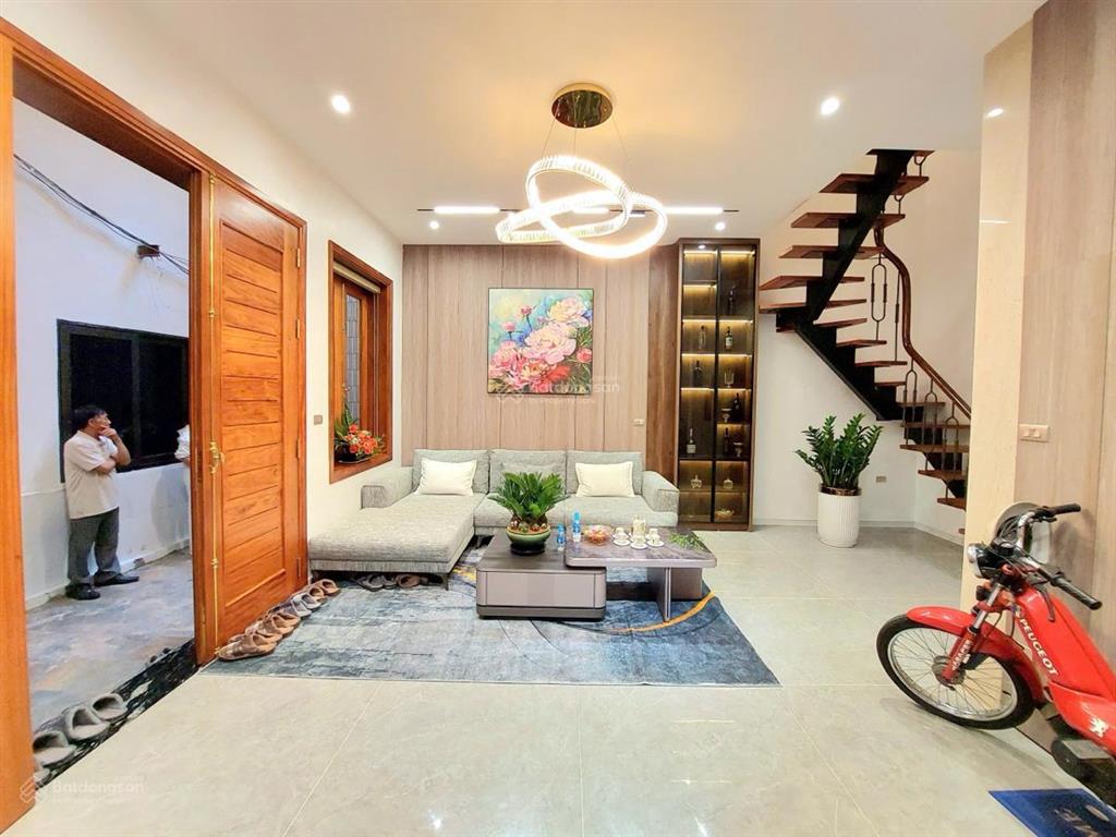 Giảm chào 2 tỷ. bán nhà phố bạch mai, 50m2 x 6 tầng thang máy x 5m mặt tiền x 13 tỷ. nhà mới đẹp.