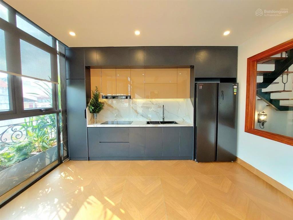 Giảm chào 2 tỷ. bán nhà phố bạch mai, 50m2 x 6 tầng thang máy x 5m mặt tiền x 13 tỷ. nhà mới đẹp.