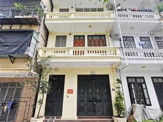 Bán nhà phân lô hoàng quốc việt  cầu giấy  60m2 x 4 tầng x 6m mặt tiền x 20 tỷ. ô tô dừng đỗ.