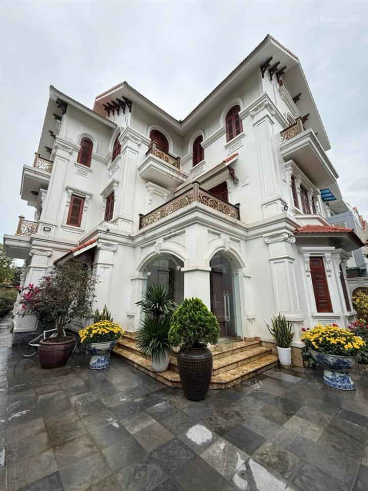 Bán nhà biệt thự linh đàm  300m² x 4 tầng x 30m mặt tiền lô góc x 100 tỷ. khu vip linh đàm.