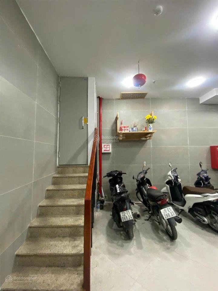 Chính chủ bán căn chung cư mini tại trung kính  105m2 x 8 tầng x 5m mặt tiền x 33 tỷ.không q.hoach