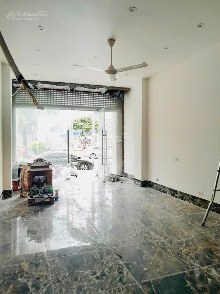 Siêu hiếm bán nhà mặt phố nguyễn khuyến  80m2 x 5 tầng x 4,5m mặt tiền x 38 tỷ. vỉa hè 6 làn ô tô