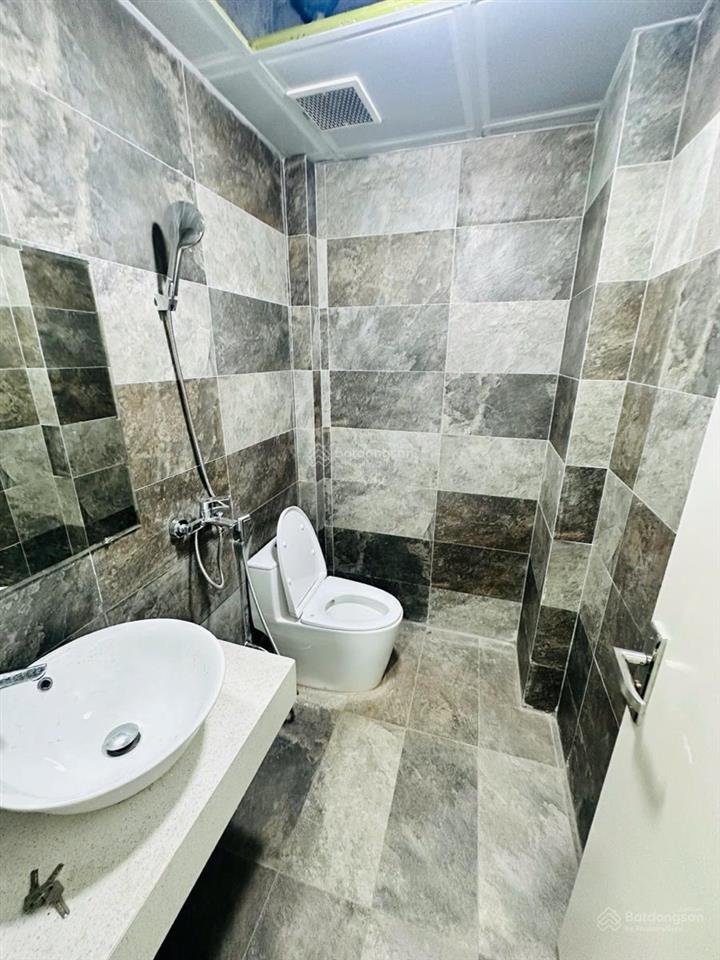 Siêu phẩm tòa nhà văn phòng hoàng quốc việt  cầu giấy  110m2 x 10 tầng x 10m mặt tiền x 55 tỷ