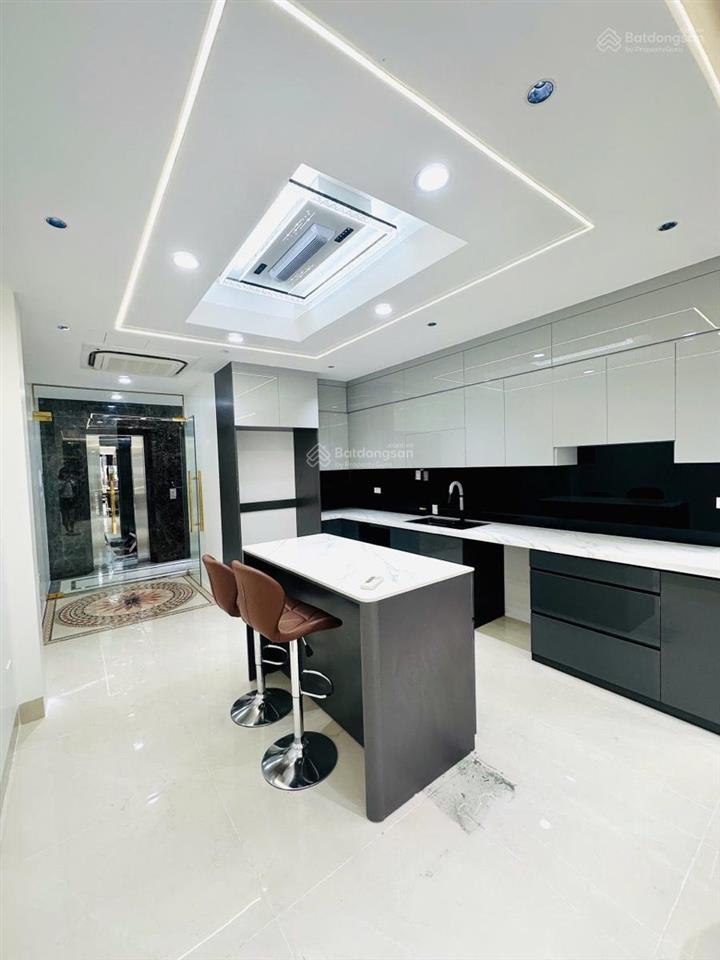 Bán nhà phân lô quân đội lê trọng tấn  thanh xuân  60m2 x 8 tầng x 4m mặt tiền lô góc x 28 tỷ.