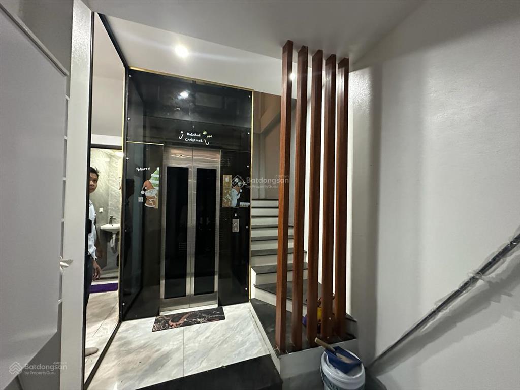 Giảm 4 tỷ. bán nhà tôn đức thắng  đống đa  55m2 x 7 tầng x 6m mặt tiền x 15 tỷ. ko quy hoạch.