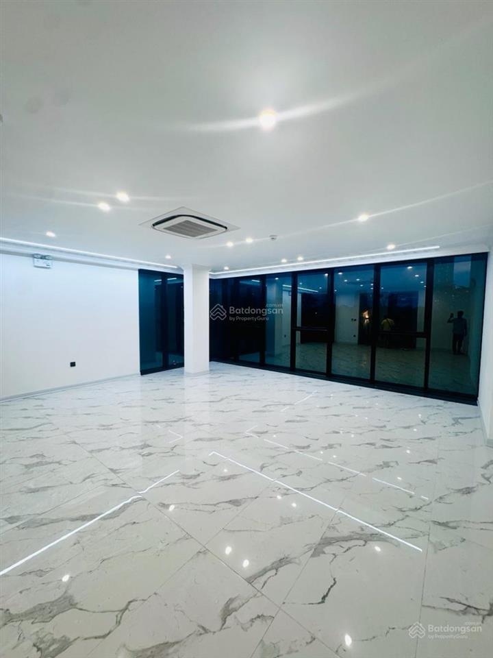 Cắt lỗ 10 tỷ bán nhà mặt phố trần vỹ  cầu giấy, 80m2 x 8 tầng x 6m mặt tiền x 41 tỷ. lô góc.