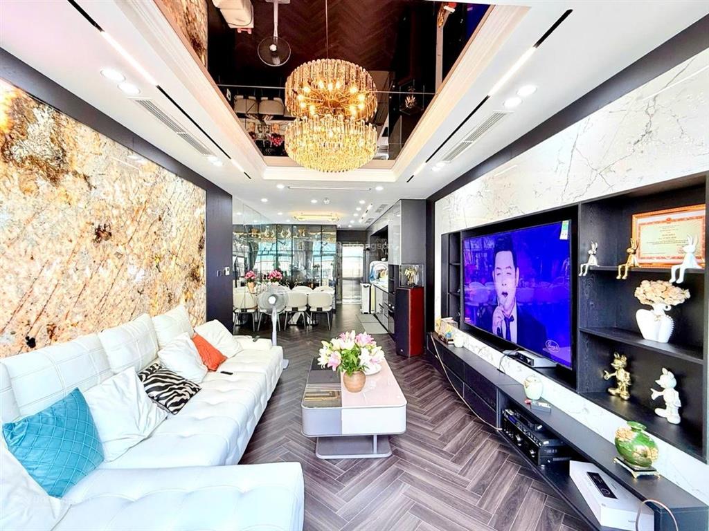 Siêu hiếm bán nhà nguyễn phong sắc xây mới, 60m2 x 7 tầng x 4m mặt tiền. giá 32 tỷ. ô tô vỉa hè