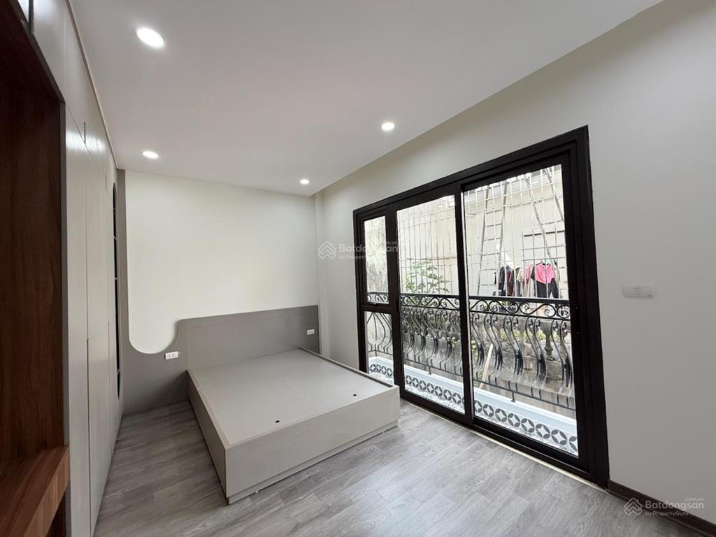 Bán nhà phân lô nguyễn chính  hoàng mai, 50m2 x 6 tầng thang máy x 5m mặt tiền. giá 13,5 tỷ. mới