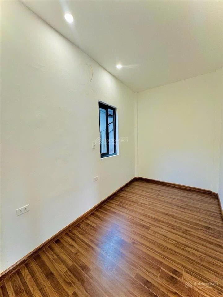 Bán nhà trương định siêu rẻ 35m2 x 4 tầng x 4m mặt tiền. giá 7 tỷ. nhà đẹp không quy hoạch