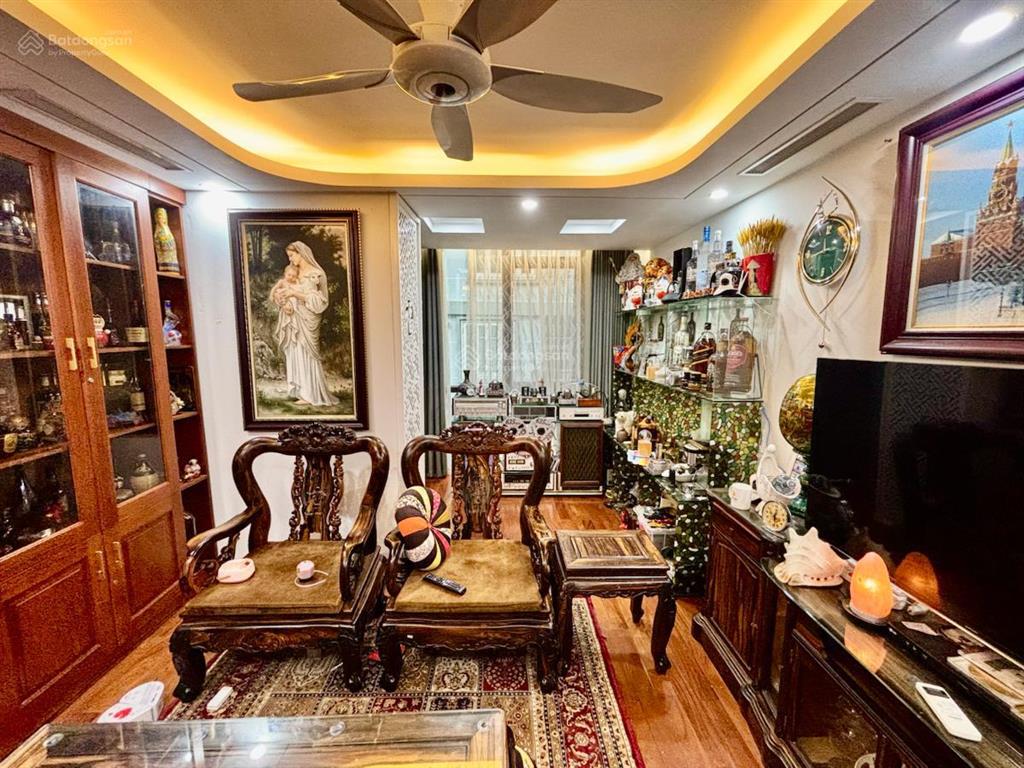 Siêu hiếm bán nhà phân lô trần duy hưng  65m2 x 7 tầng thang máy x 4,5m mặt tiền x 35 tỷ. ô tô