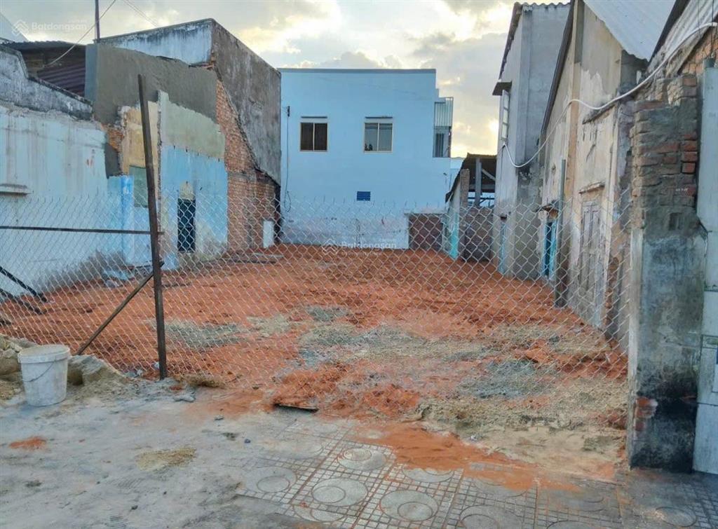 Bán nhanh lô đất mt đường võ thị sáu trung phan thiết, gần sát bên đường tôn đức thắng giá đầu tư